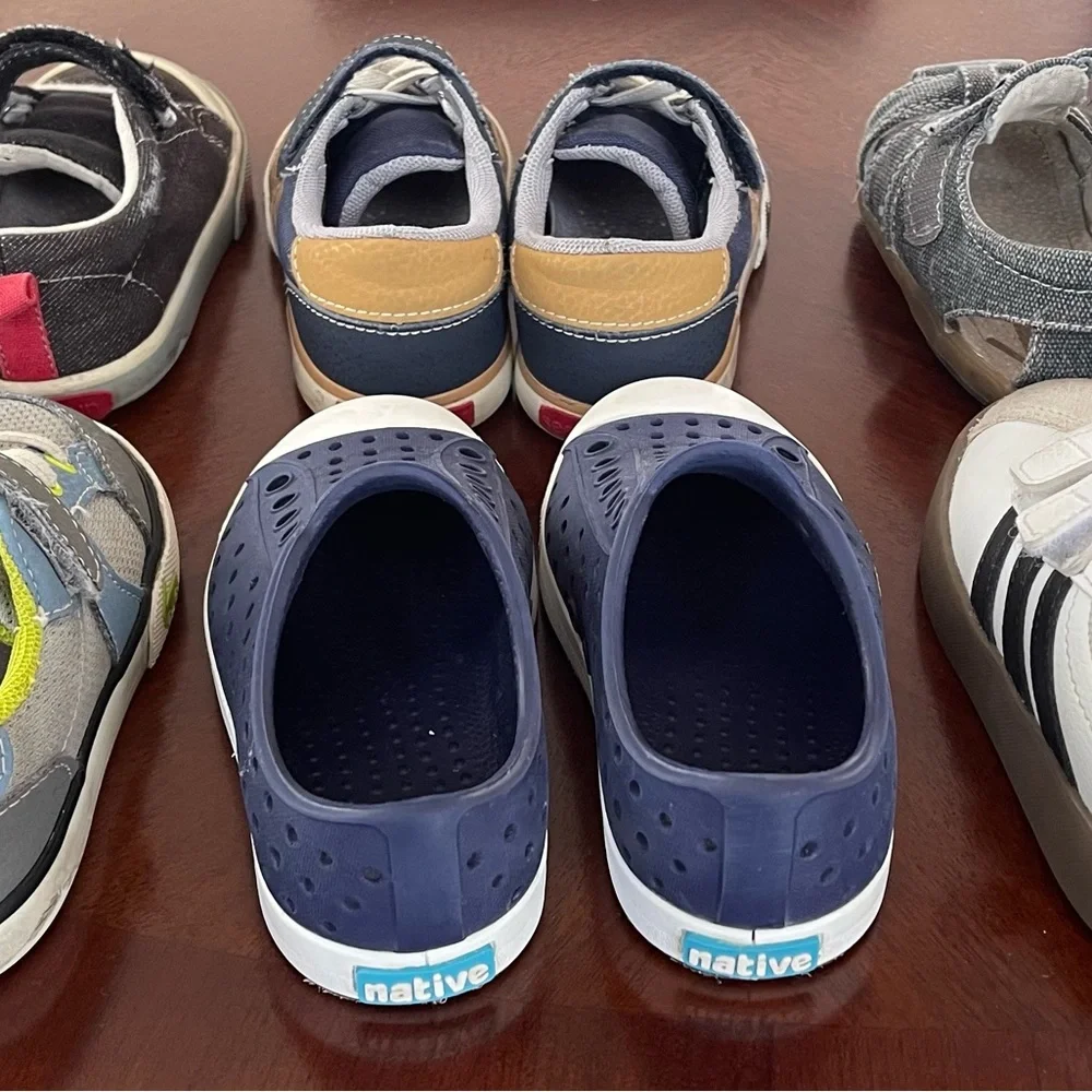 Boys Sz 7 Shoes - 6 pairs! - Picture 4 of 4
